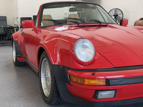 Used 1988 Porsche 911 Carrera RWD image 12