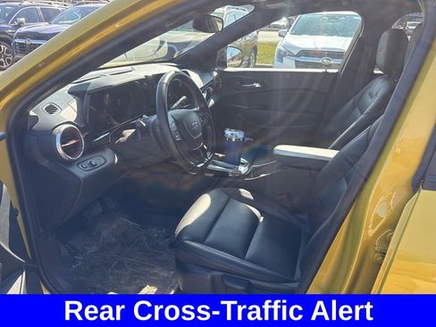 Used 2024 Chevrolet Trax RS w/ Driver Confidence Package image 14