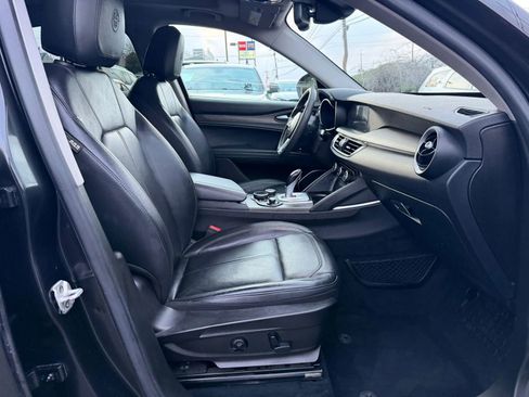 Used 2018 Alfa Romeo Stelvio Ti AWD/4WD image 26