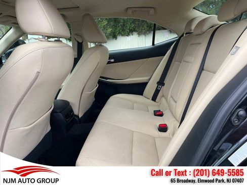 Used 2014 Lexus IS 250 AWD w/ Navigation Package image 34