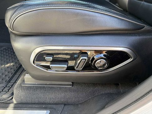 Used 2021 Jeep Grand Cherokee L Overland w/ Luxury Tech Group IV image 21