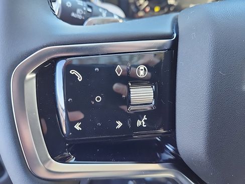 Certified 2025 Land Rover Discovery Sport S image 19