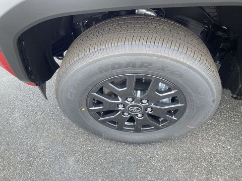 New 2025 Toyota 4Runner SR5 image 10