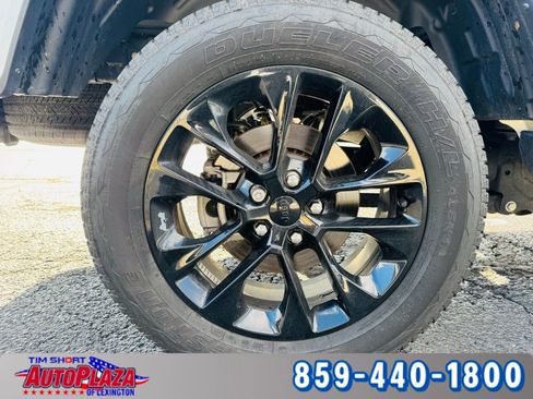 Used 2022 Jeep Gladiator Overland image 25