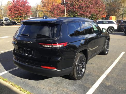 New 2025 Jeep Grand Cherokee L Limited image 7