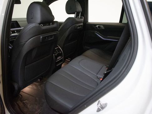 Certified 2022 BMW X5 xDrive40i w/ Premium Package AWD/4WD image 22
