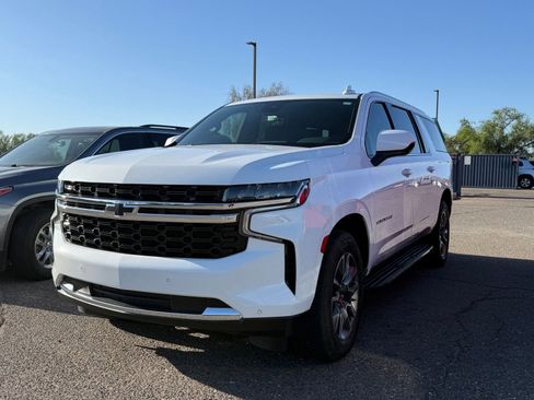 Certified 2023 Chevrolet Suburban LS AWD/4WD image 2