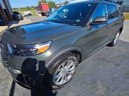 Used 2022 Ford Explorer XLT w/ Equipment Group 202A image 3