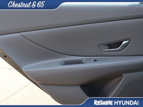 Certified 2025 Hyundai Elantra SEL w/ Cargo Package FWD image 17