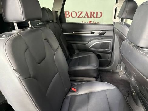 Used 2024 Kia Telluride S w/ S Sunroof Package FWD image 18