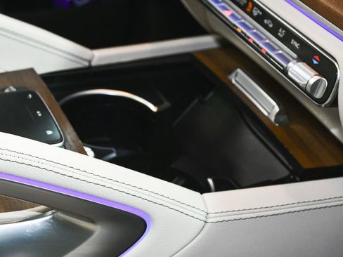 Used 2022 Mercedes-Benz GLS 450 4MATIC w/ AMG Line Exterior image 67