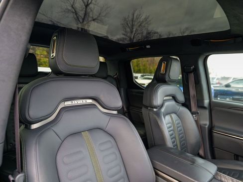 Used 2022 Rivian R1T Adventure image 39