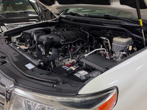 Used 2014 Toyota Land Cruiser AWD/4WD image 34