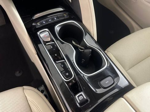 Used 2023 Buick Envision Essence AWD/4WD image 19