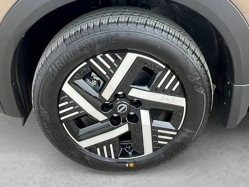 New 2026 Nissan Kicks SV FWD image 24