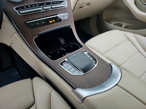Certified 2022 Mercedes-Benz GLC 300 image 15