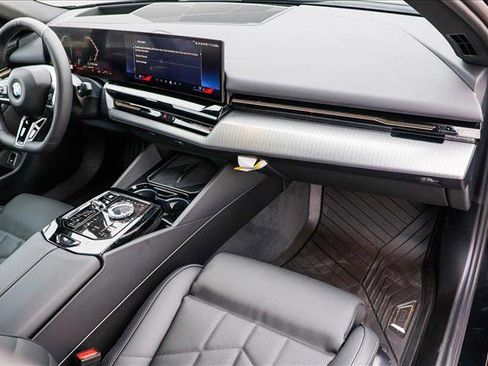 Used 2025 BMW 530i xDrive 530i xDrive w/ Executive Package image 24