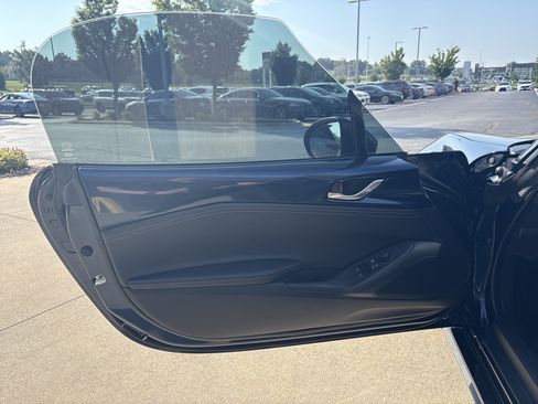 Used 2025 MAZDA MX-5 Miata Grand Touring w/ Weather Package RWD image 14