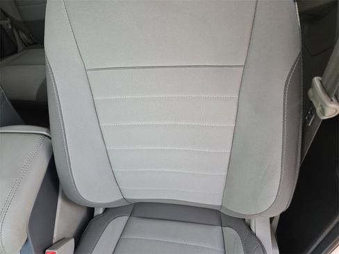 Used 2015 Ford Escape SE image 17