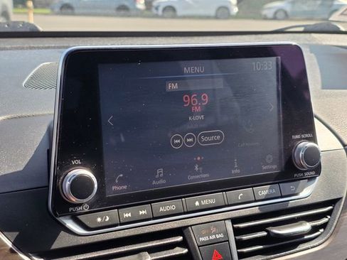 Used 2024 Nissan Altima 2.5 SV image 25