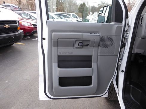 Used 2013 Ford E-350 and Econoline 350 XL w/ PWR Windows & Locks Group image 19