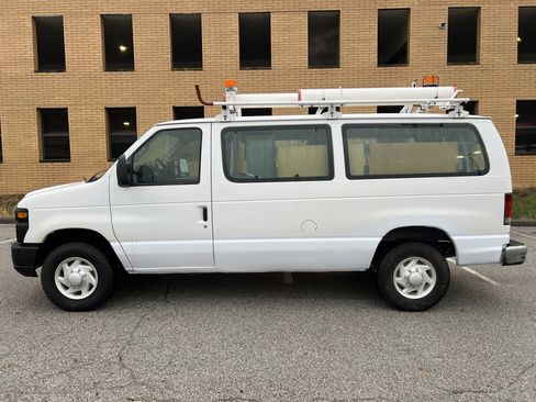 Used 2008 Ford E-350 and Econoline 350 Super Duty image 3