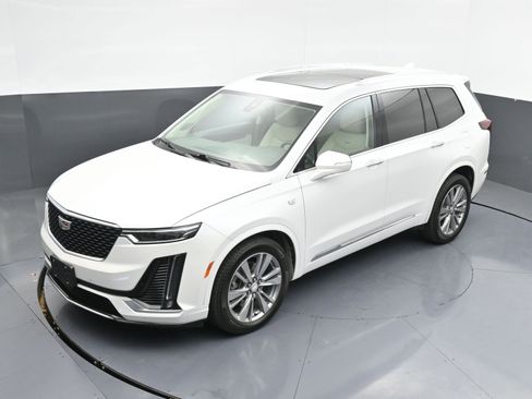 Used 2023 Cadillac XT6 Premium Luxury image 40