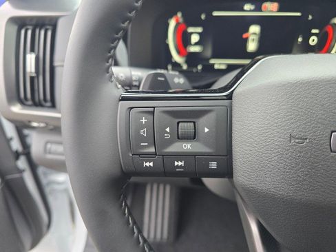 New 2026 Nissan Pathfinder SL image 30