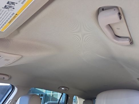 Used 2017 Buick Envision Essence FWD image 25
