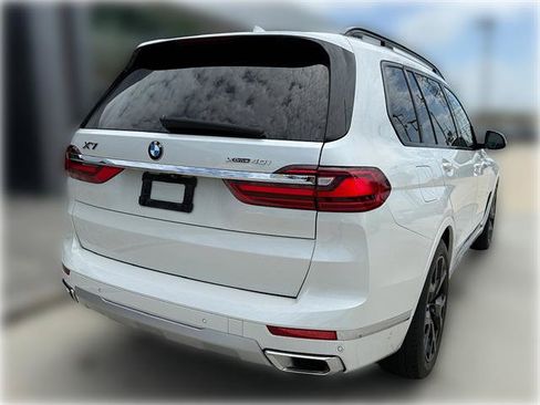 Used 2021 BMW X7 xDrive40i w/ Premium Package AWD/4WD image 8