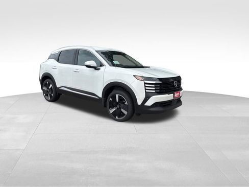 New 2025 Nissan Kicks SR image 7