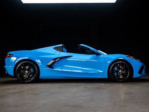 Used 2022 Chevrolet Corvette Stingray Premium Cpe w/ Battery Protection Package RWD image 10