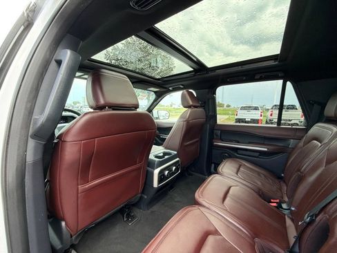 Used 2024 Ford Expedition Max Limited AWD/4WD image 17