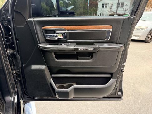 Used 2018 RAM 1500 Laramie w/ Convenience Group AWD/4WD image 23
