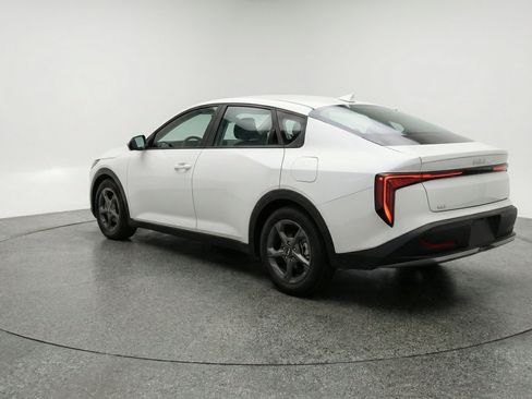 Used 2025 Kia K4 FWD image 6