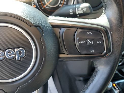 Used 2021 Jeep Wrangler Unlimited Sport image 17