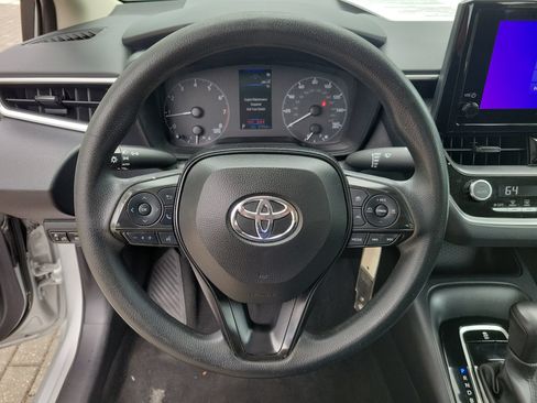 Used 2024 Toyota Corolla LE FWD image 28