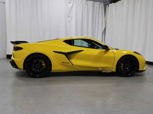 Used 2026 Chevrolet Corvette Z06 RWD image 10