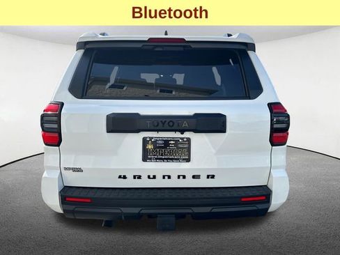 Used 2025 Toyota 4Runner SR5 AWD/4WD image 11