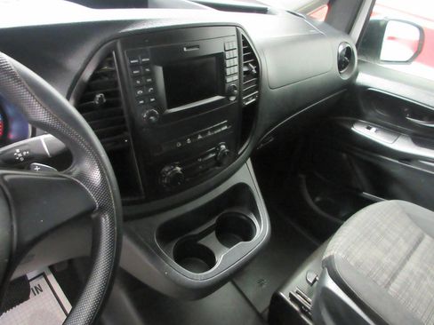 Used 2019 Mercedes-Benz Metris image 25