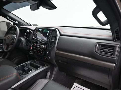 Used 2023 Nissan Titan PRO-4X w/ Pro-4x Convenience Package AWD/4WD image 9