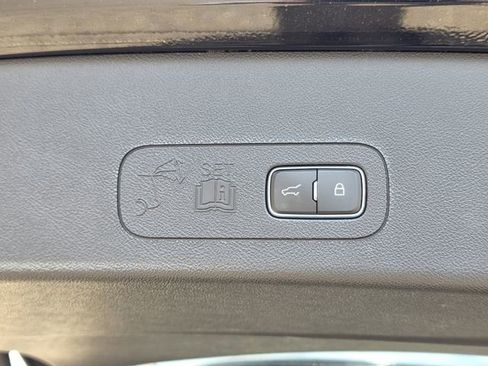 Used 2025 Lincoln Aviator Reserve w/ Luxury Package image 32