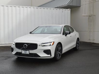 Certified 2022 Volvo S60 T8 R-Design Expression w/ Advanced Package