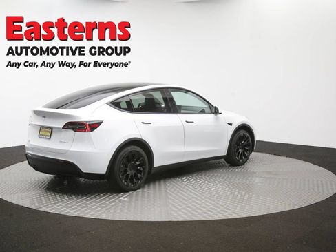 Used 2021 Tesla Model Y Long Range AWD/4WD image 35