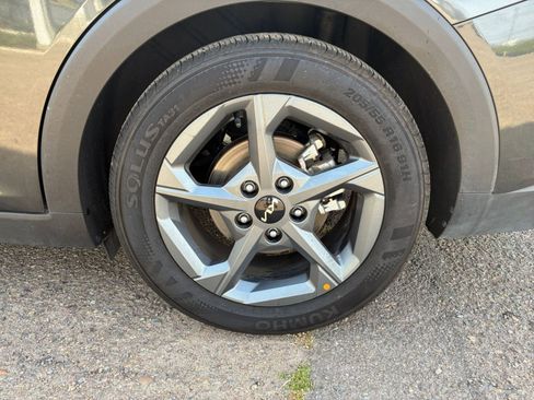 Used 2025 Kia K4 LXS image 29