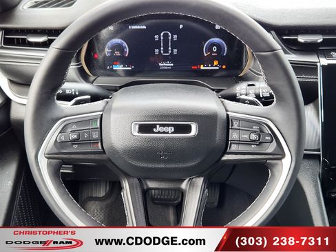 Used 2023 Jeep Grand Cherokee L Laredo AWD/4WD image 9