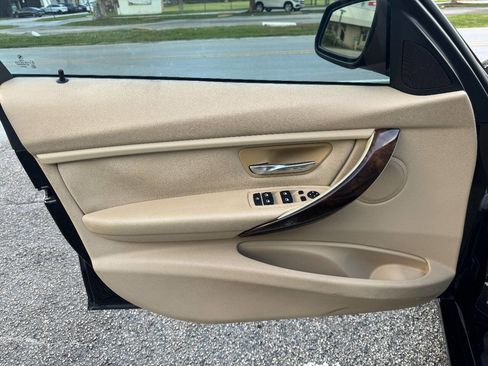 Used 2013 BMW 328i Sedan RWD image 10
