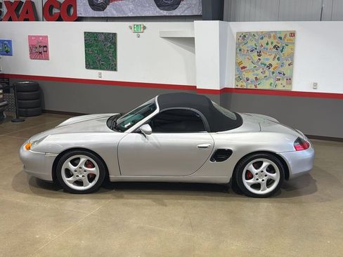 Used 2001 Porsche Boxster S RWD image 11