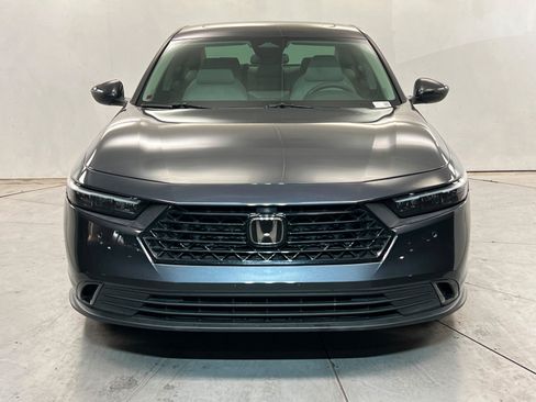 Used 2023 Honda Accord EX image 9