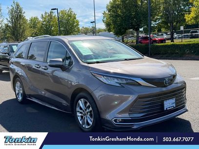 Used 2021 Toyota Sienna Limited